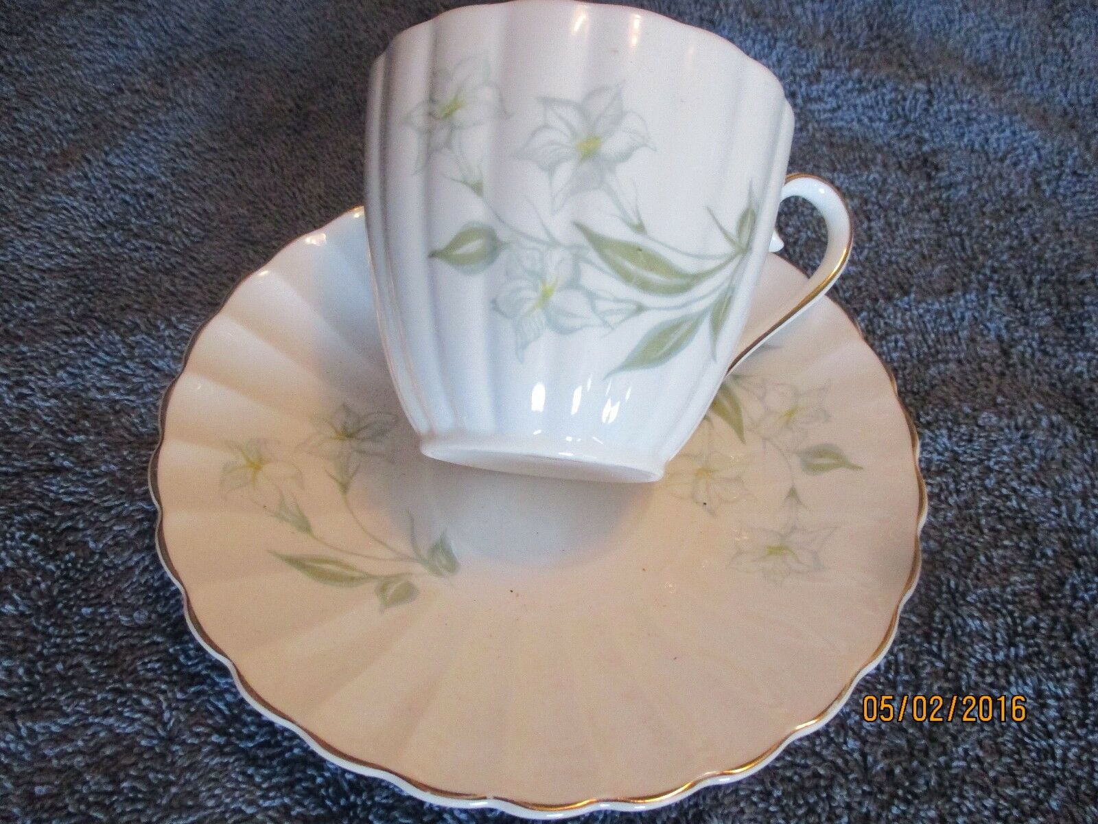 Susie Cooper Lily Cup And Saucer Bone China Blue Inside Cup Unusual !